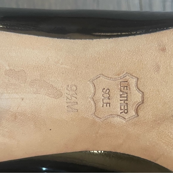 Tory Burch patent leather flats - Picture 2 of 6